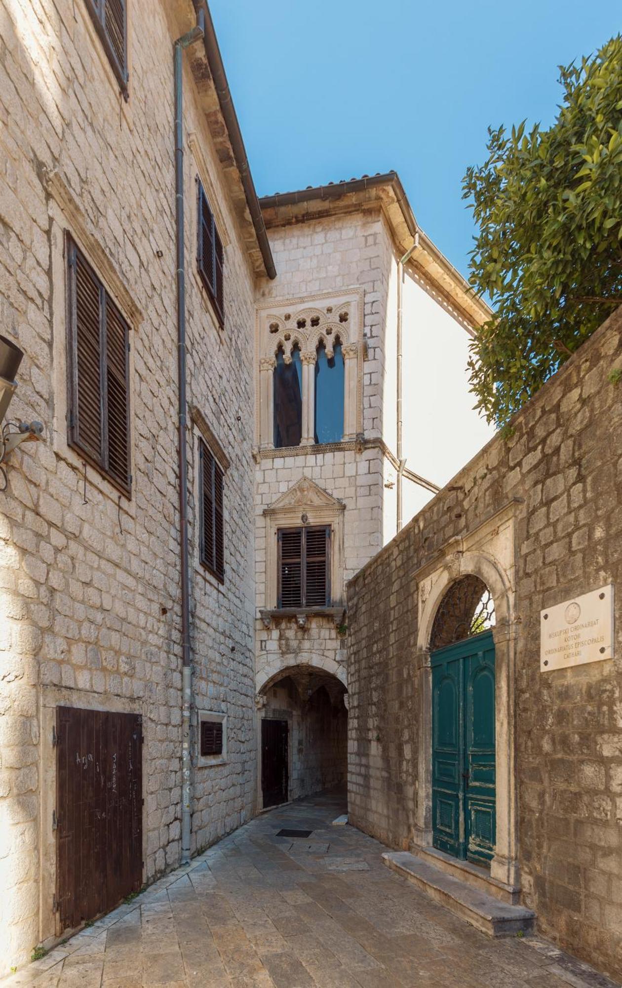 Old Town St Tryphon Apartment Котор Экстерьер фото